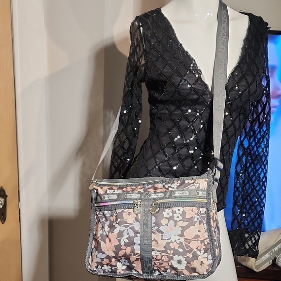 Lesportsac Pink and Gray Crossbody Bag with Stylish Design - Picture 1 of 13